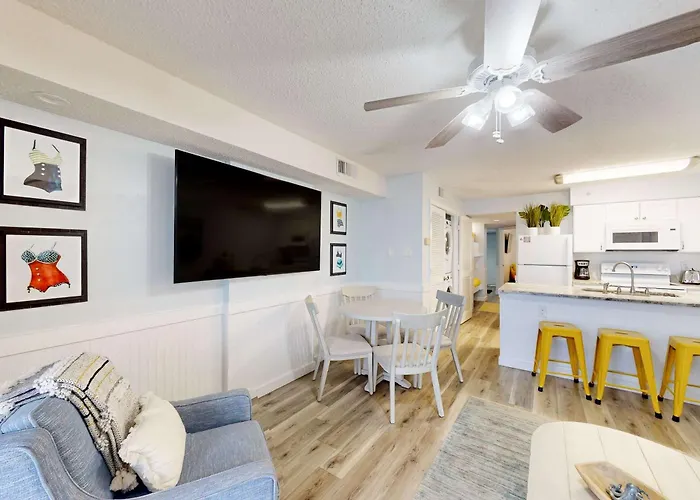 Holiday home 3rd-floor Beachfront With Pool Sauna Gym Hot Tub Gulf Views Balcony